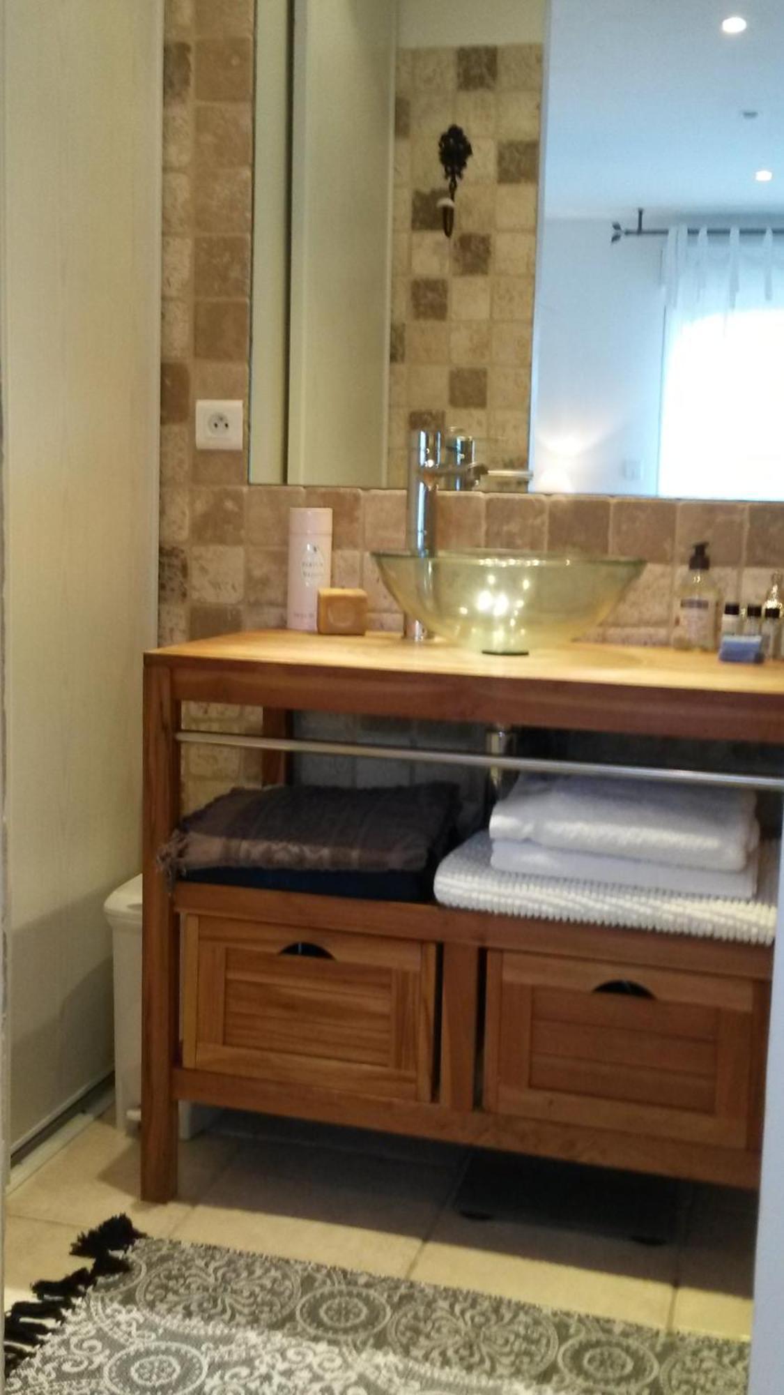 Jolie Petite Cote D'azur. Bed & Breakfast Frejus