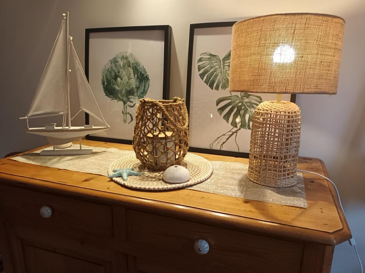 Jolie Petite Cote D'azur. Bed & Breakfast Frejus