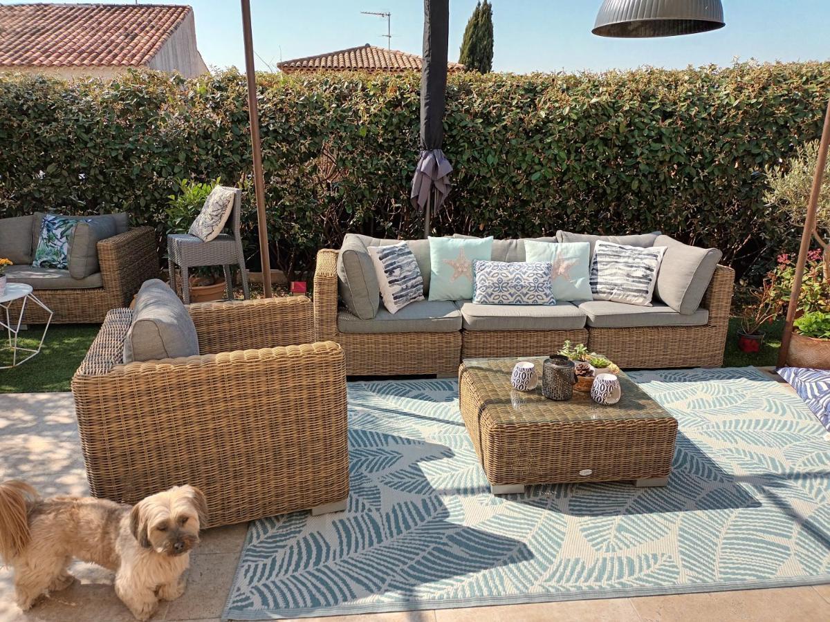 Jolie Petite Cote D'azur. Bed & Breakfast Frejus