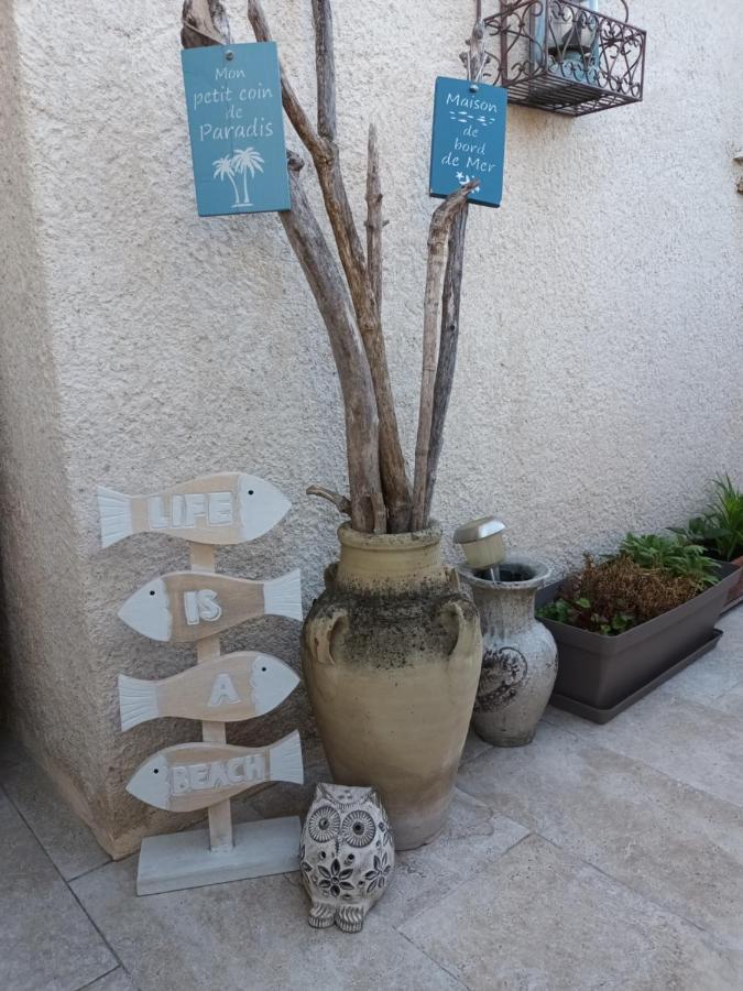 Jolie Petite Cote D'azur. Frejus