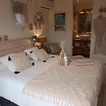 Jolie Petite Suite Cote D\'Azur.