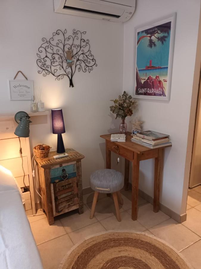Jolie Petite Cote D'azur. Bed & Breakfast *